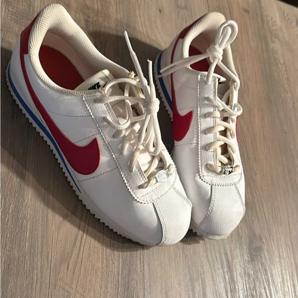 Jordan Women's Sneakers in Burgundy and Cream - Picture 5 of 7